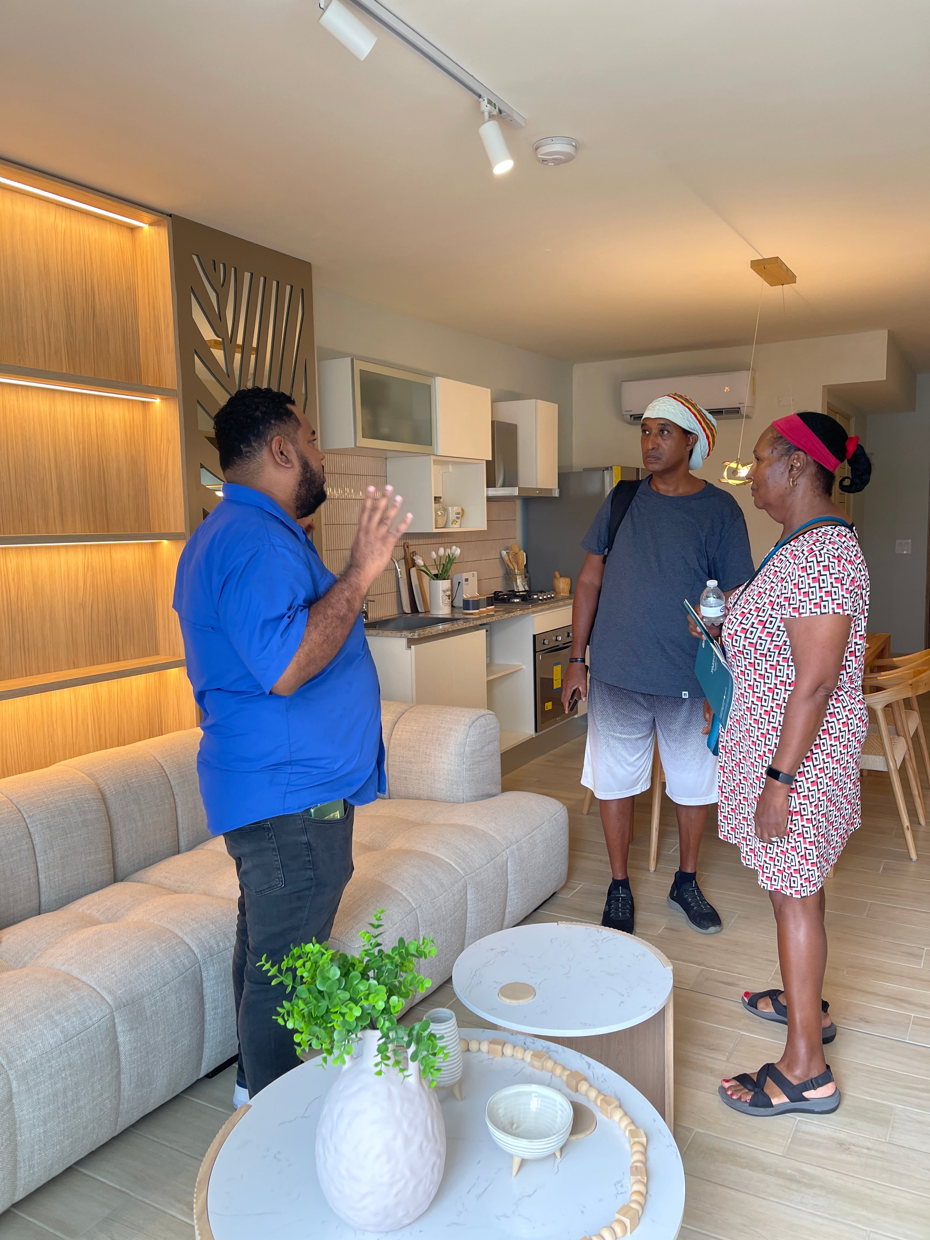 Pacific Riviera Real Estate Discovery Tour (1 to 2 Participants)